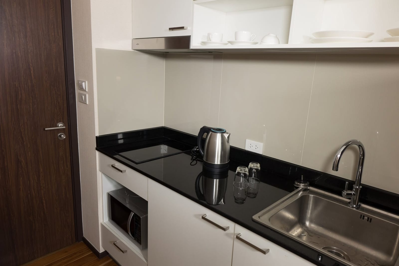 1-Bedroom Condominium for Rent in Rawai, Phuket — interior view