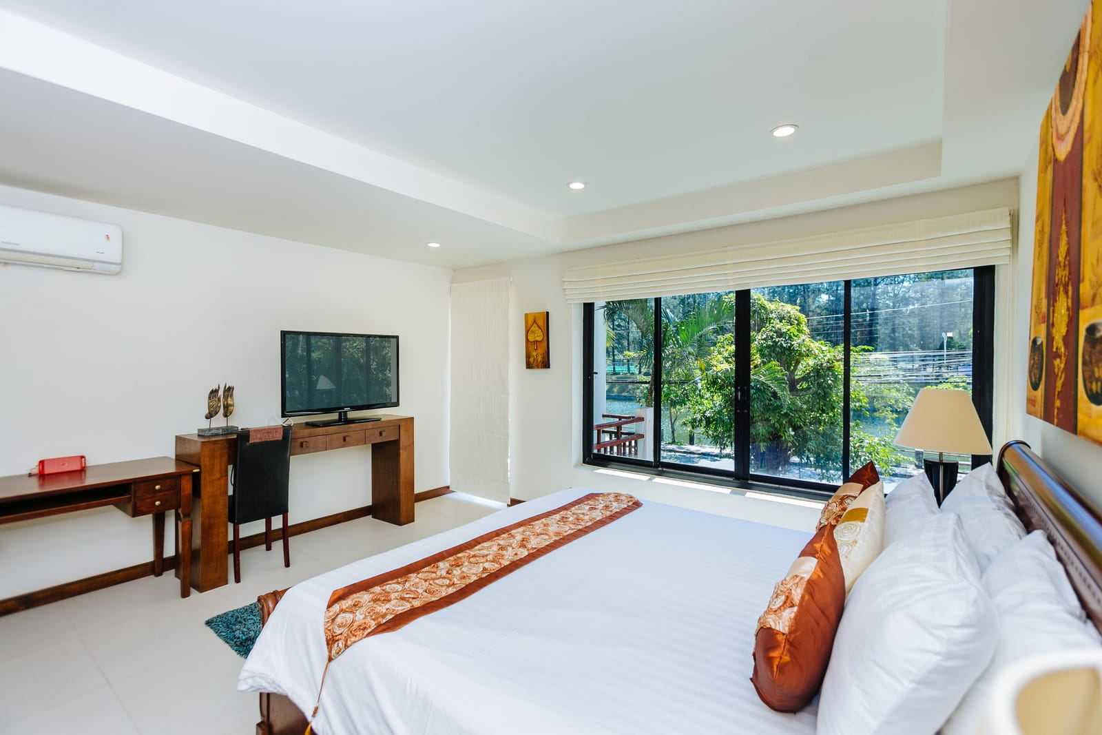 4-Bedroom Townhouse — Nai Harn 10