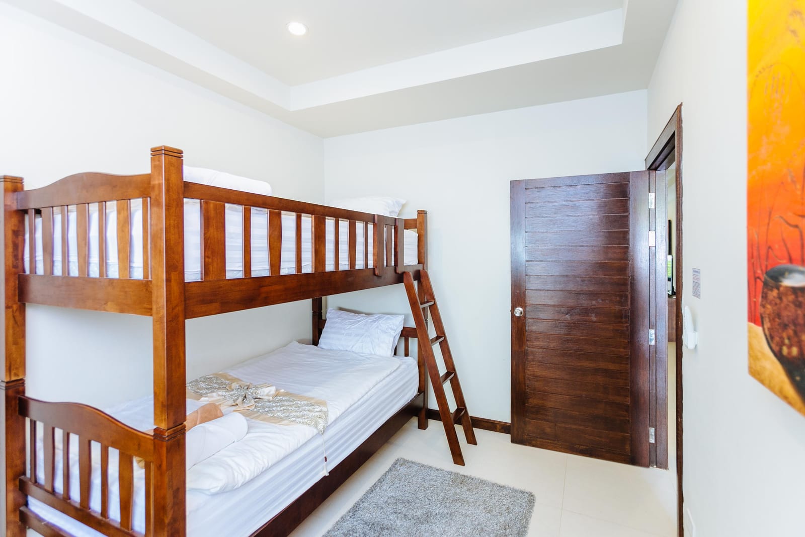4-Bedroom Townhouse — Nai Harn 28
