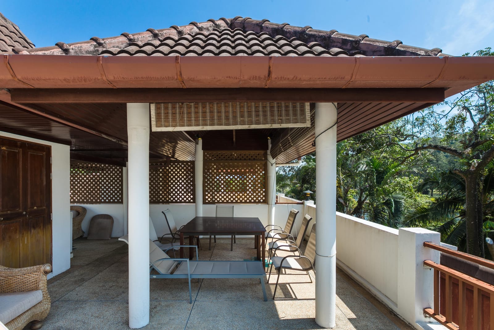 4-Bedroom Townhouse — Nai Harn 45