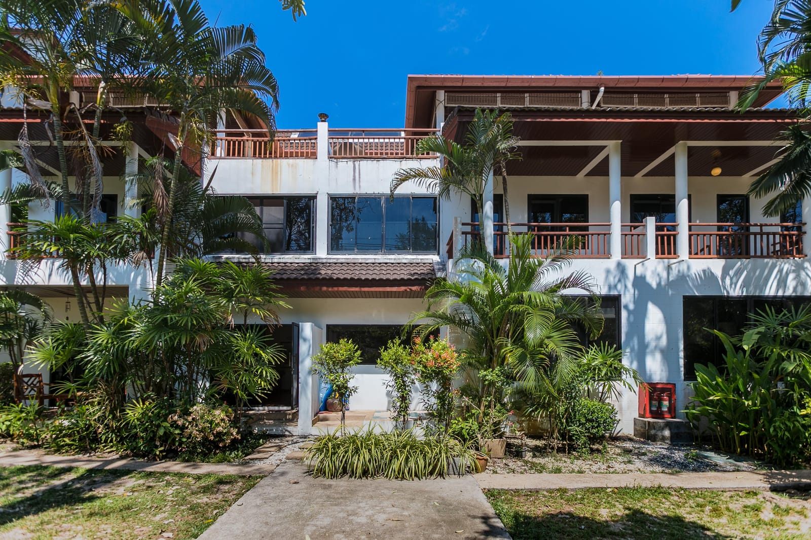 4-Bedroom Townhouse — Nai Harn 47
