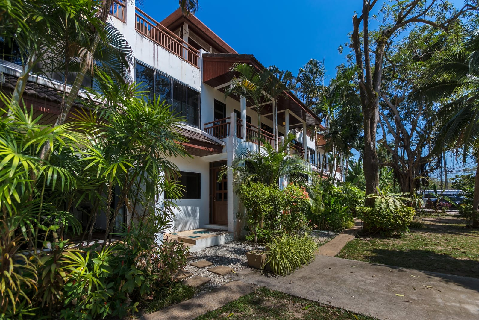 4-Bedroom Townhouse — Nai Harn 48