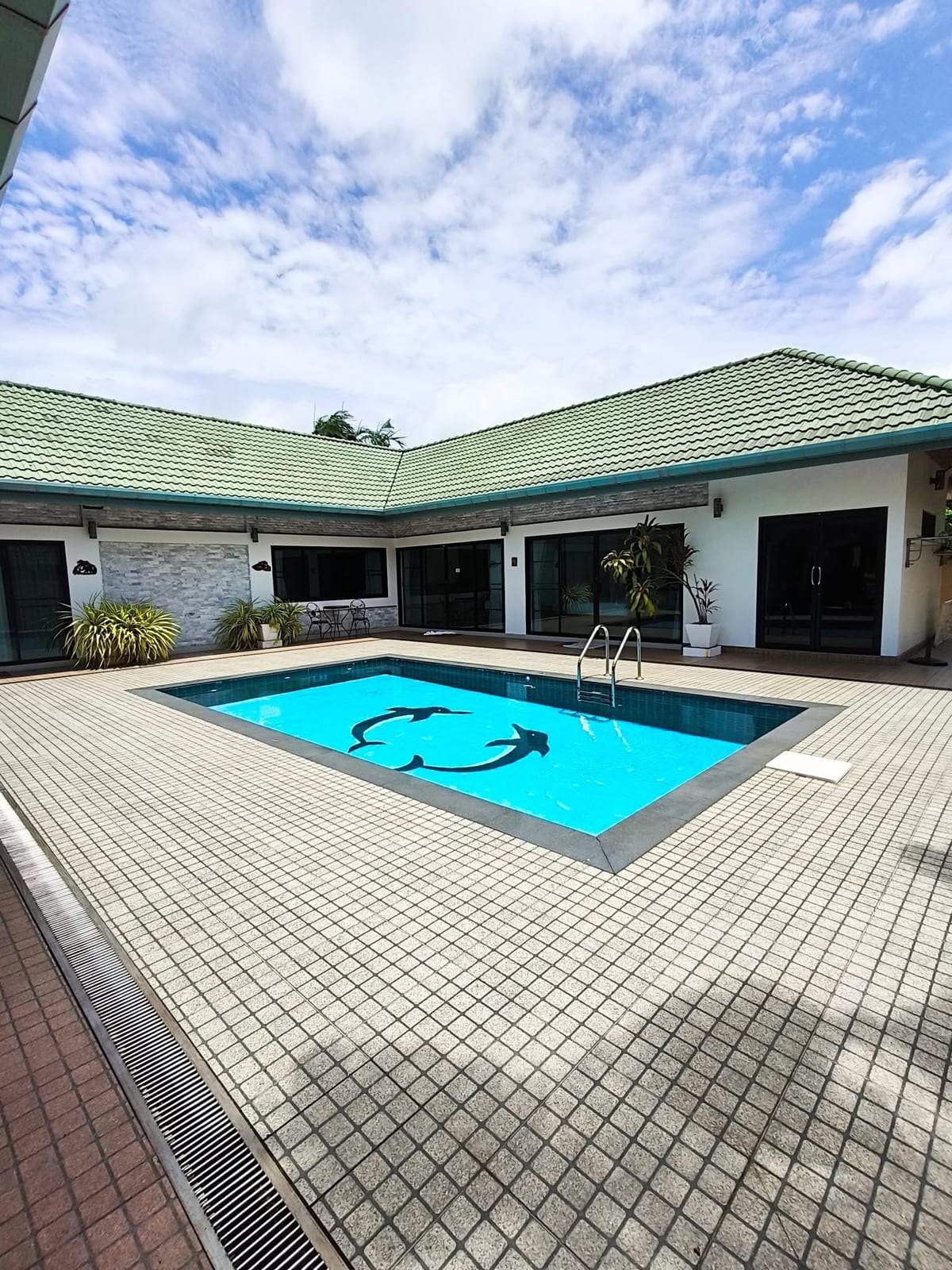 Four-Bedroom Pool Villa with Maid's Room — Rawai