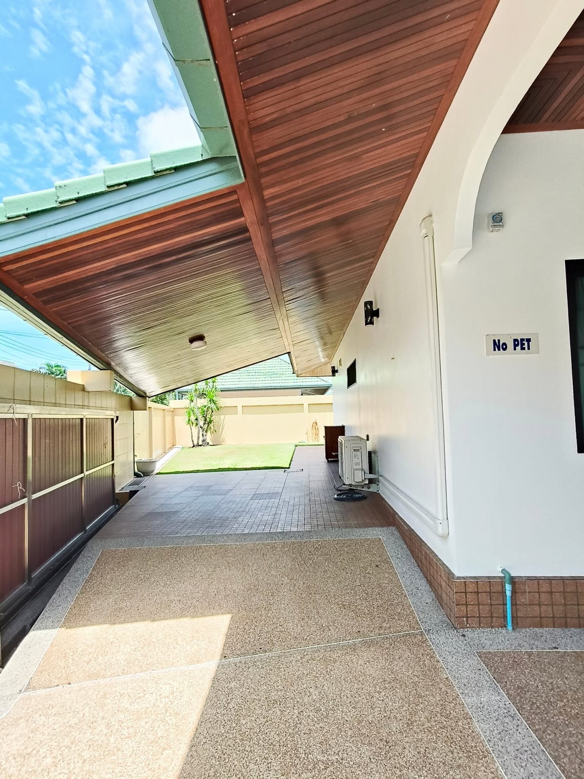Four-Bedroom Pool Villa with Maid's Room — Rawai 8