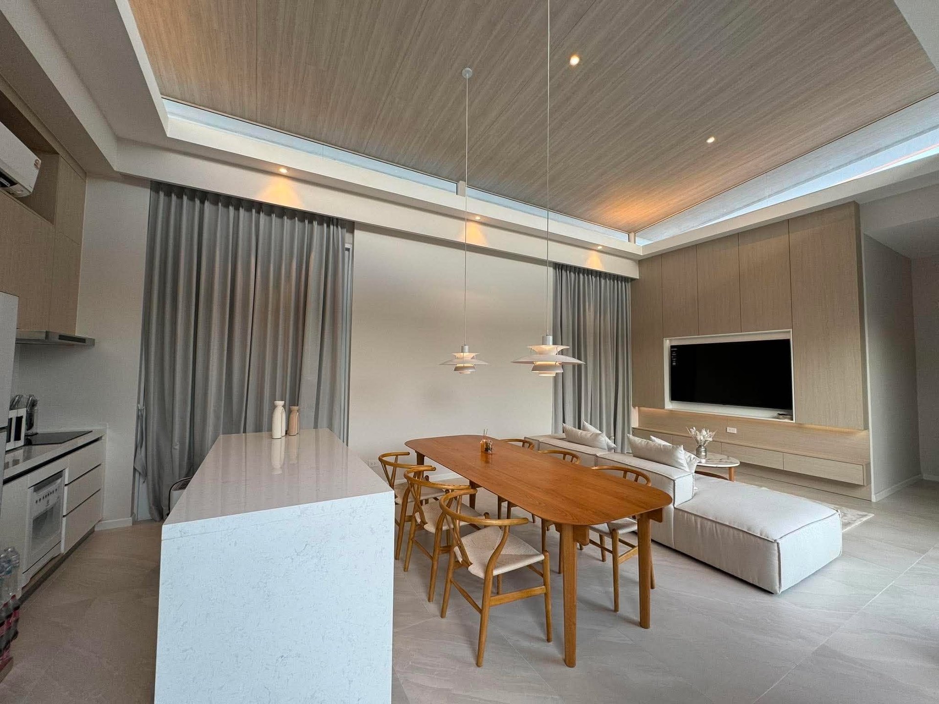 New Modern Pool Villa — Saiyuan, Rawai