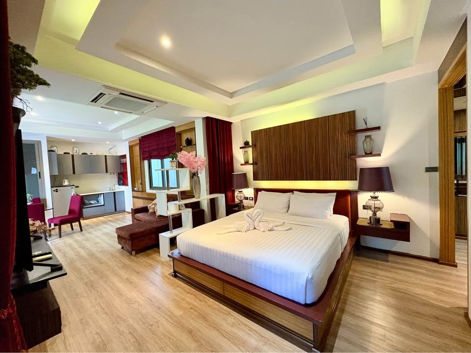 Two-Bedroom Private Villa for Short-Term Rent — Rawai 11