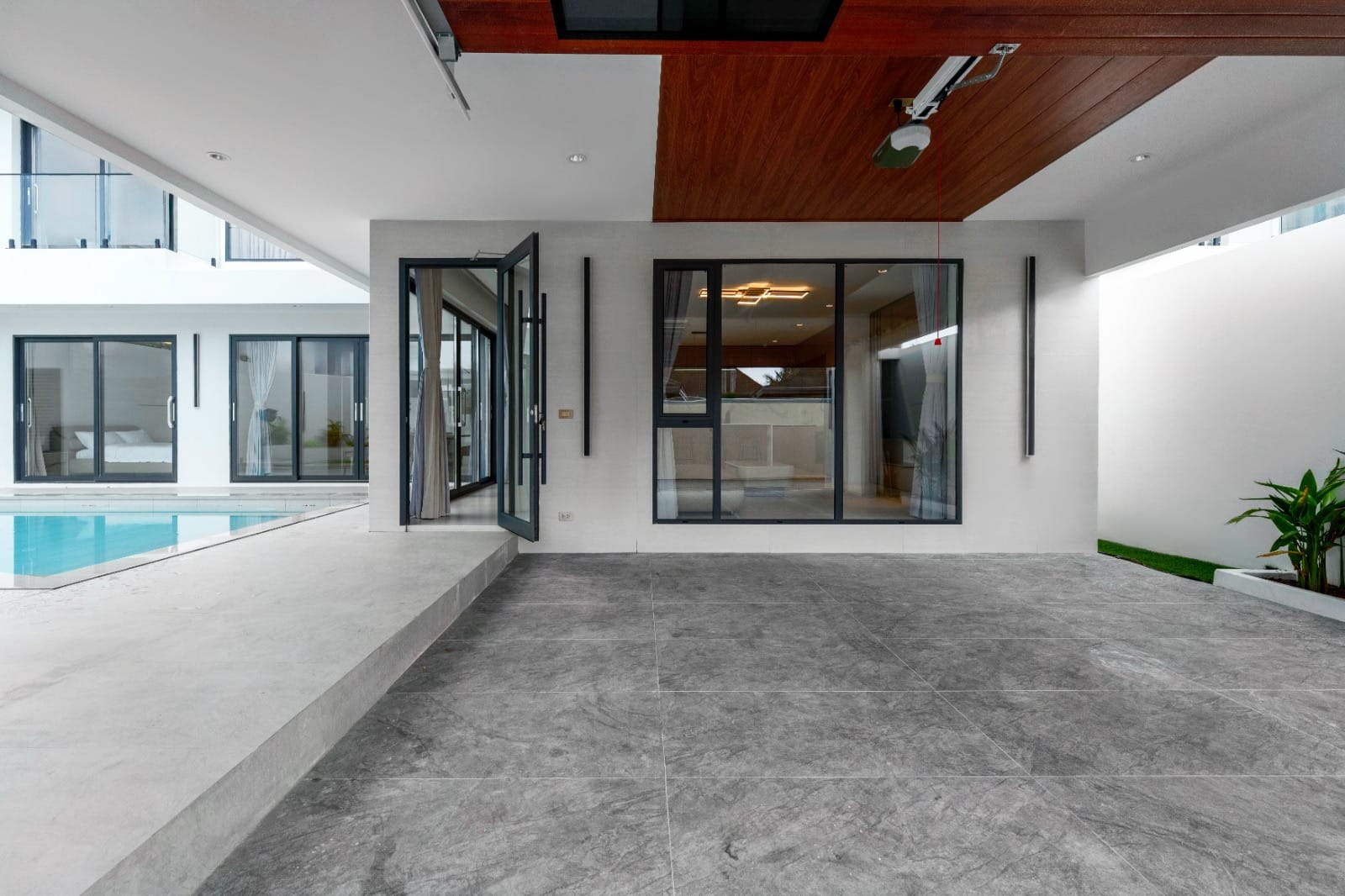 4-Bedroom Villa — Nai Harn 5