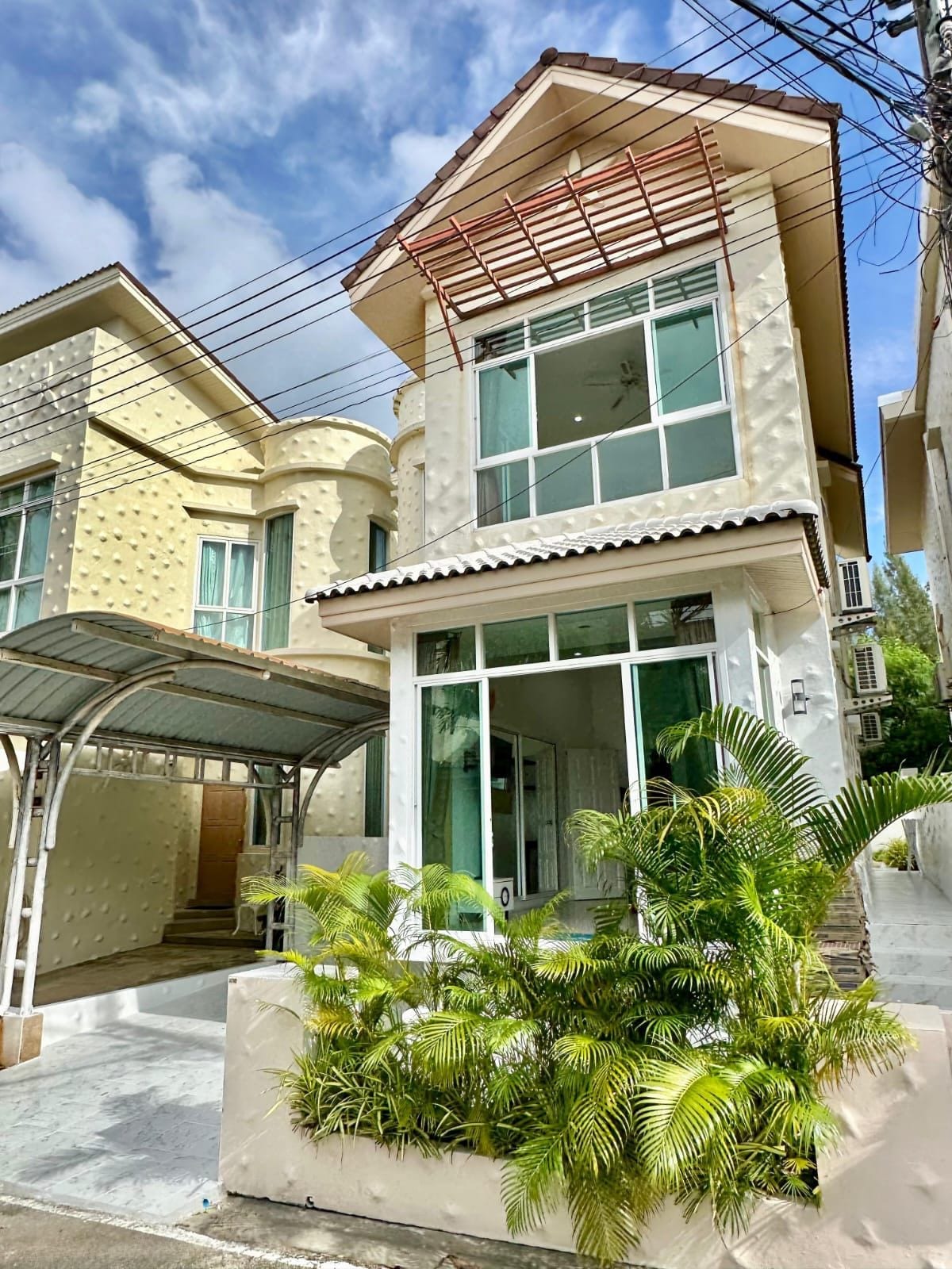 Four-Bedroom Pool Villa in a Gated Village — Rawai 3