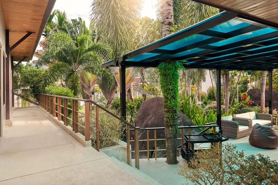 Eight-Bedroom Estate Villa — Nai Harn 2