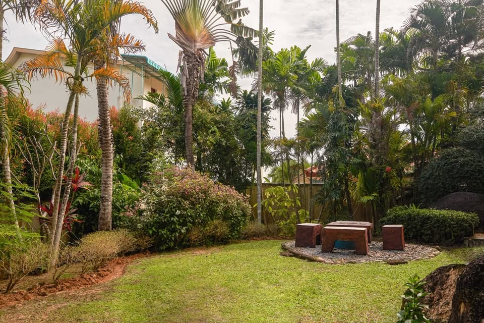 Eight-Bedroom Estate Villa — Nai Harn 6