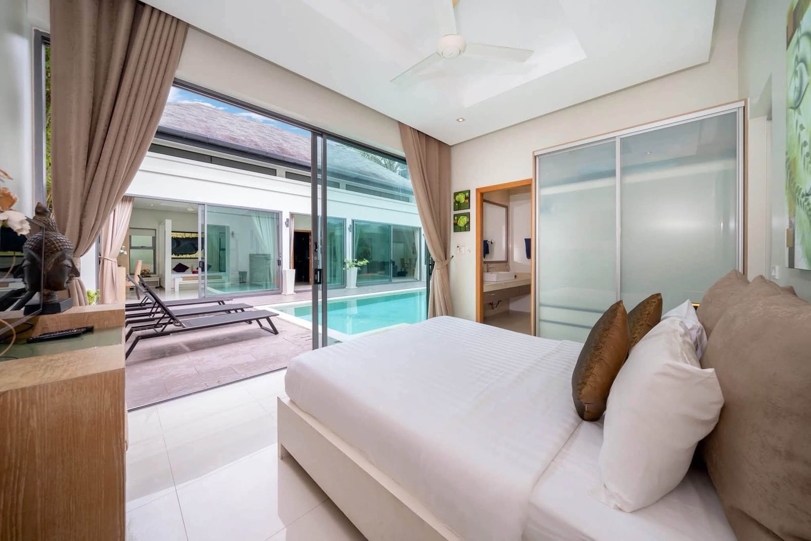 3-Bedroom Villa for Sale in Rawai, Phuket — interior view