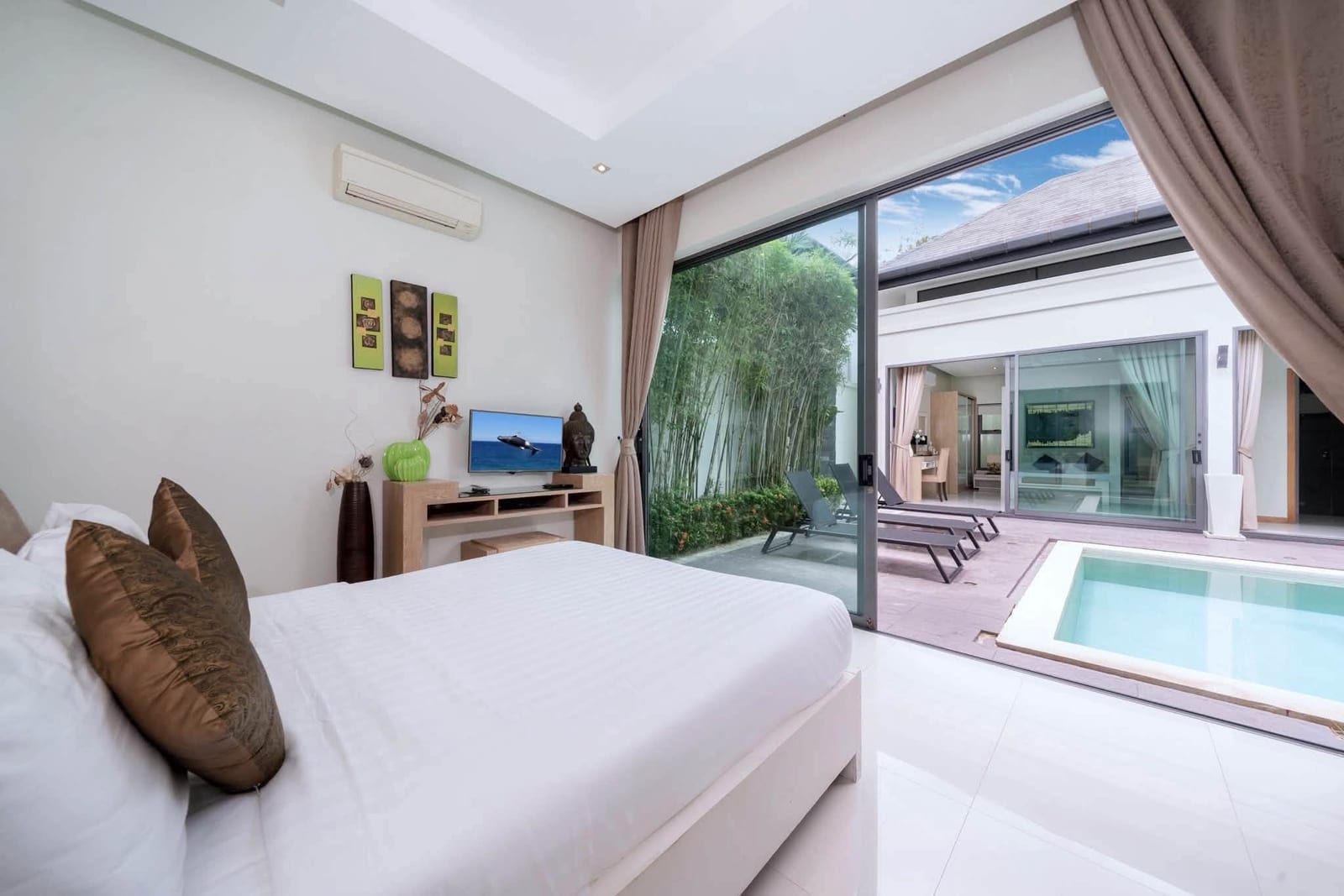 3-Bedroom Villa for Sale in Rawai, Phuket — interior view