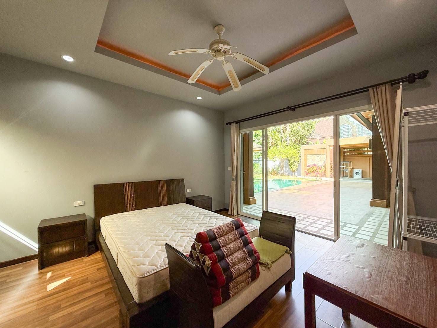 Resort-Style Tropical Pool Villa — Koh Kaew 11