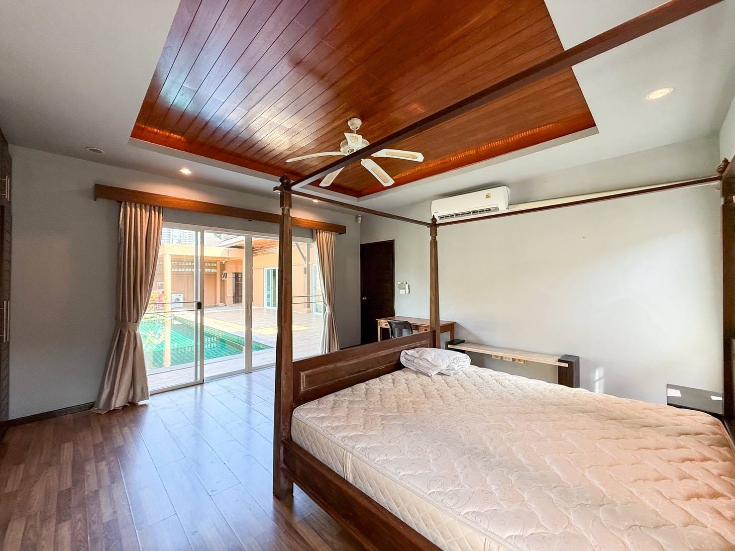 Resort-Style Tropical Pool Villa — Koh Kaew 14