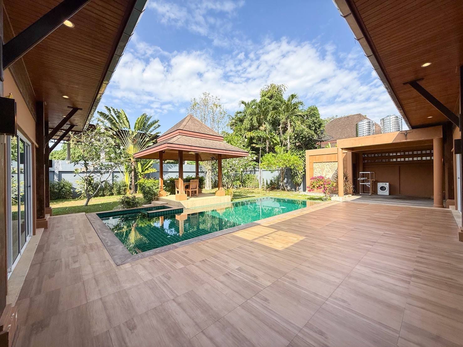 Resort-Style Tropical Pool Villa — Koh Kaew 16