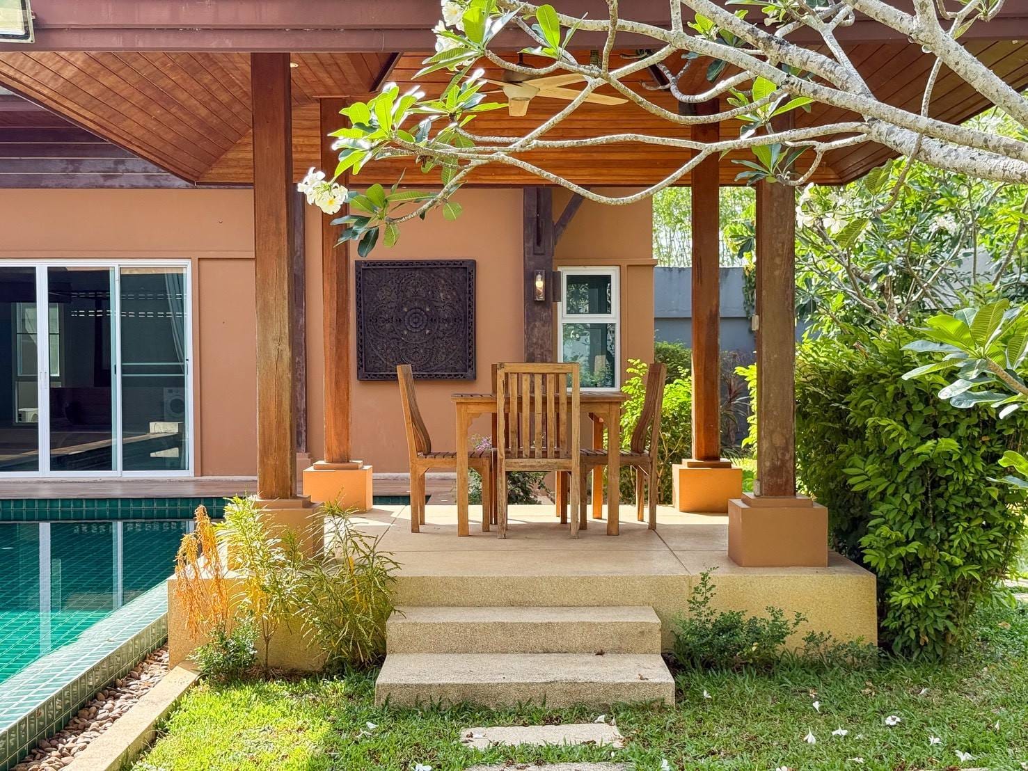 Resort-Style Tropical Pool Villa — Koh Kaew 19