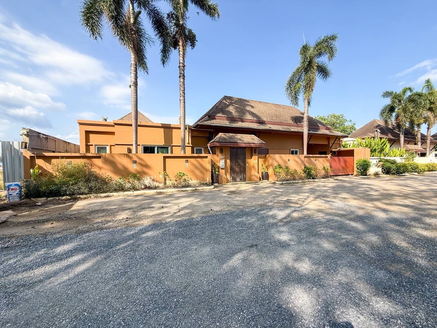 Resort-Style Tropical Pool Villa — Koh Kaew 21