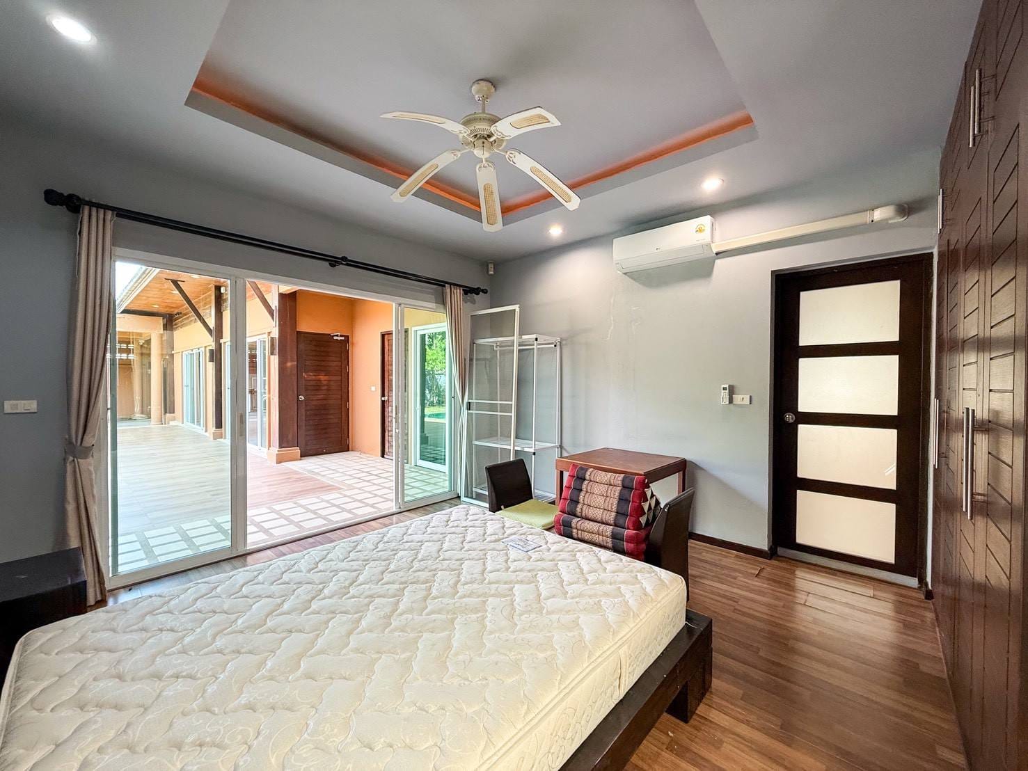 Resort-Style Tropical Pool Villa — Koh Kaew 26