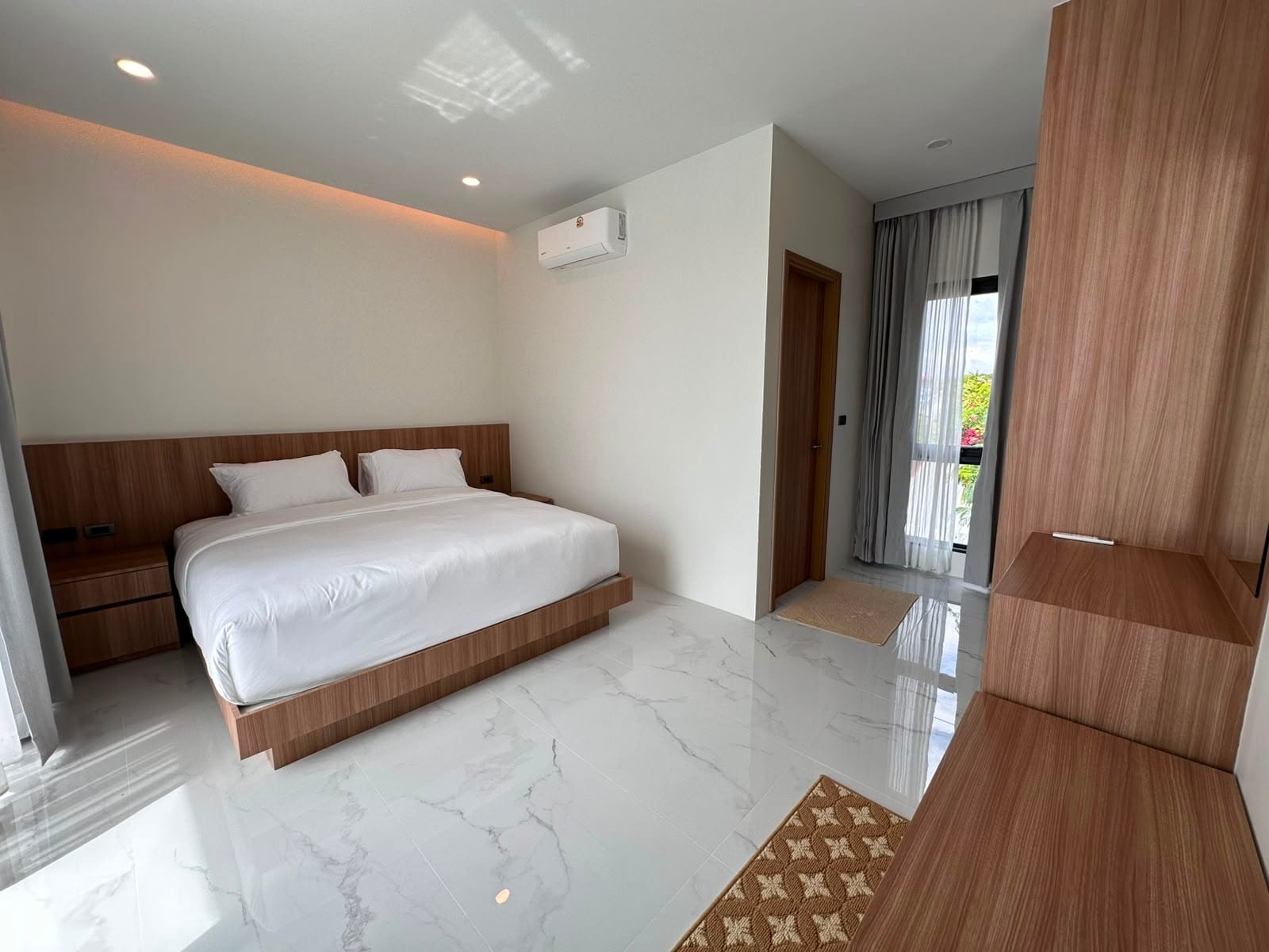 5-Bedroom Pool Villa for Rent — Saiyuan, Rawai 9