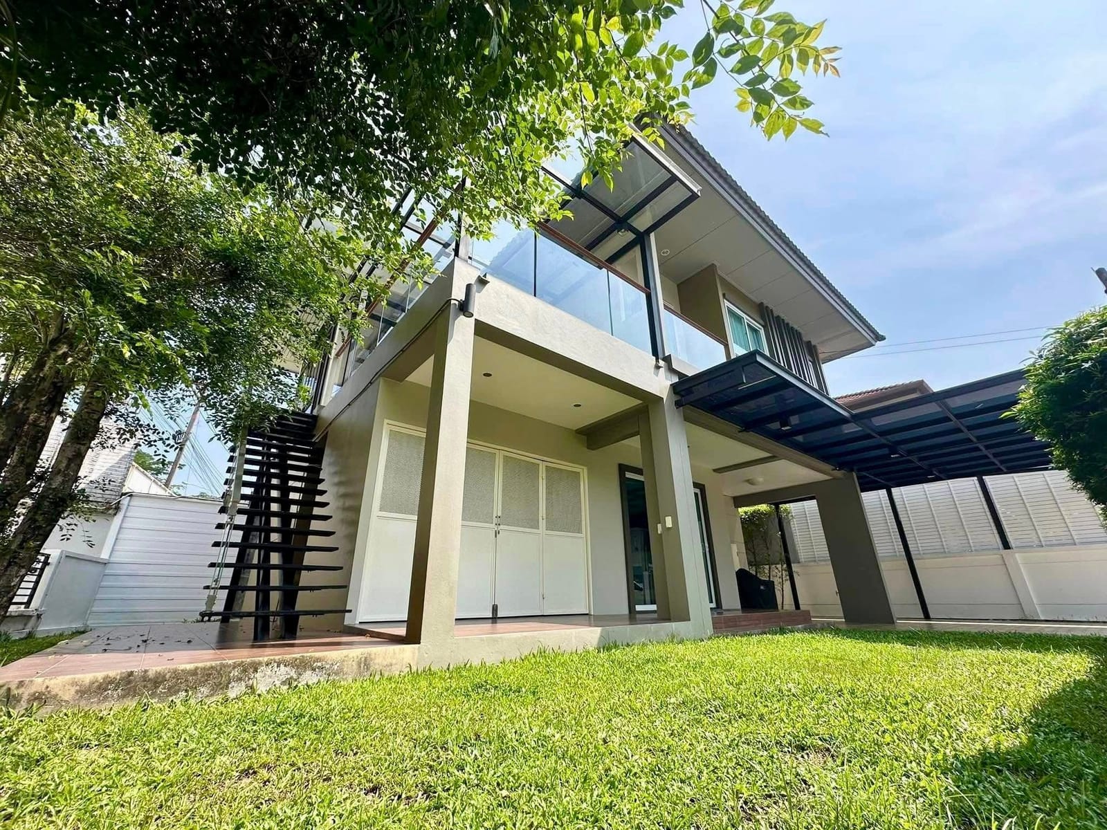 Saransiri Corner House Opposite BIS — Koh Kaew 24