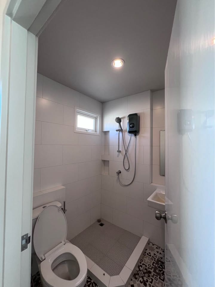 4-Bedroom House with Shared Pool & Gym at Anasiri, Thalang 10