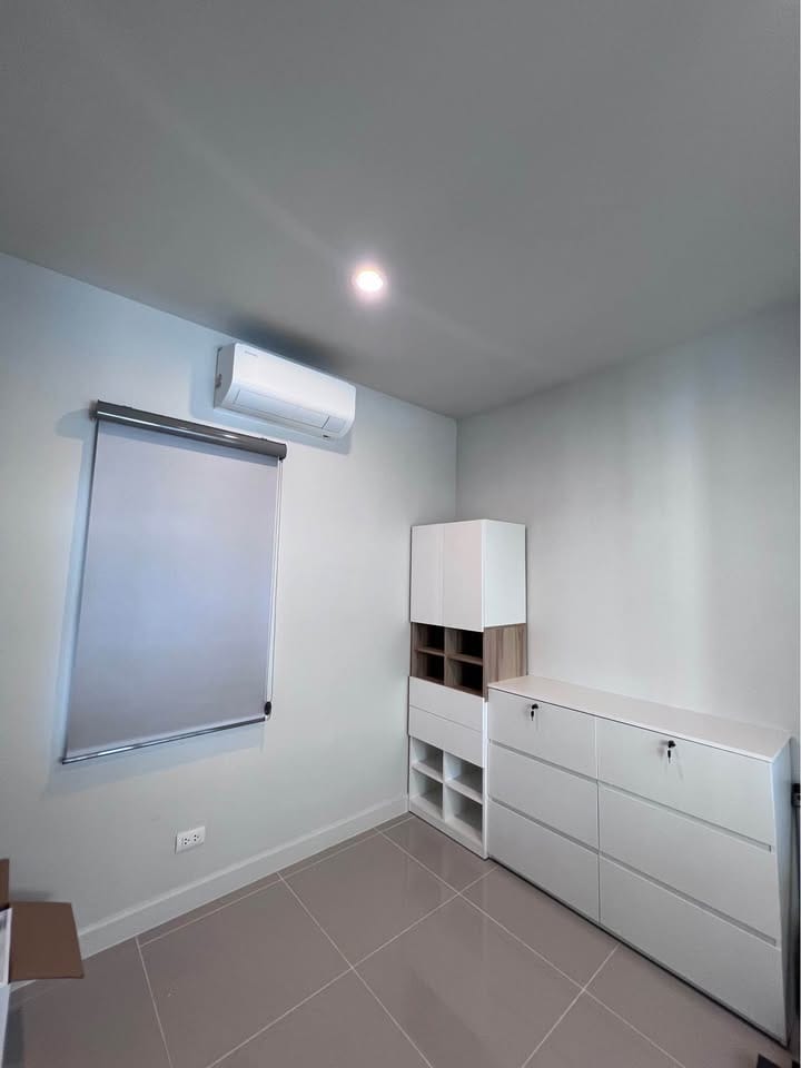 4-Bedroom House with Shared Pool & Gym at Anasiri, Thalang 15
