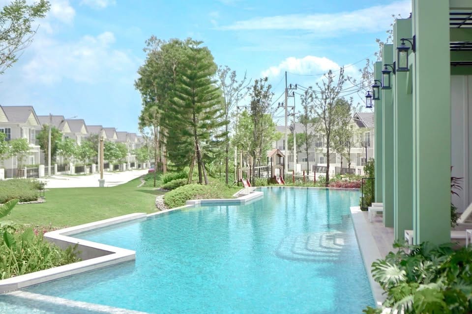 4-Bedroom House with Shared Pool & Gym at Anasiri, Thalang 17