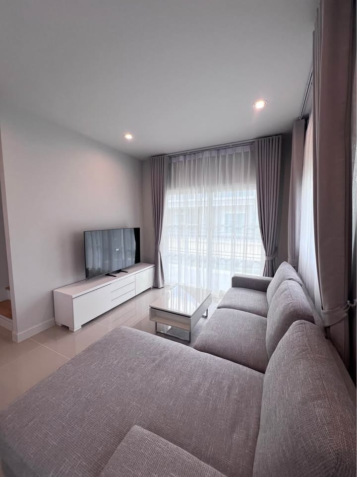 4-Bedroom House with Shared Pool & Gym at Anasiri, Thalang 22