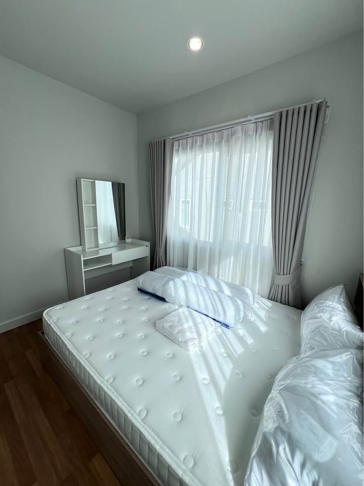 4-Bedroom House with Shared Pool & Gym at Anasiri, Thalang 26