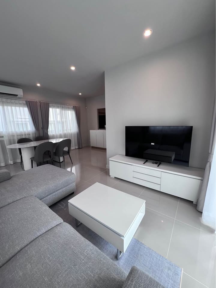 4-Bedroom House with Shared Pool & Gym at Anasiri, Thalang 8