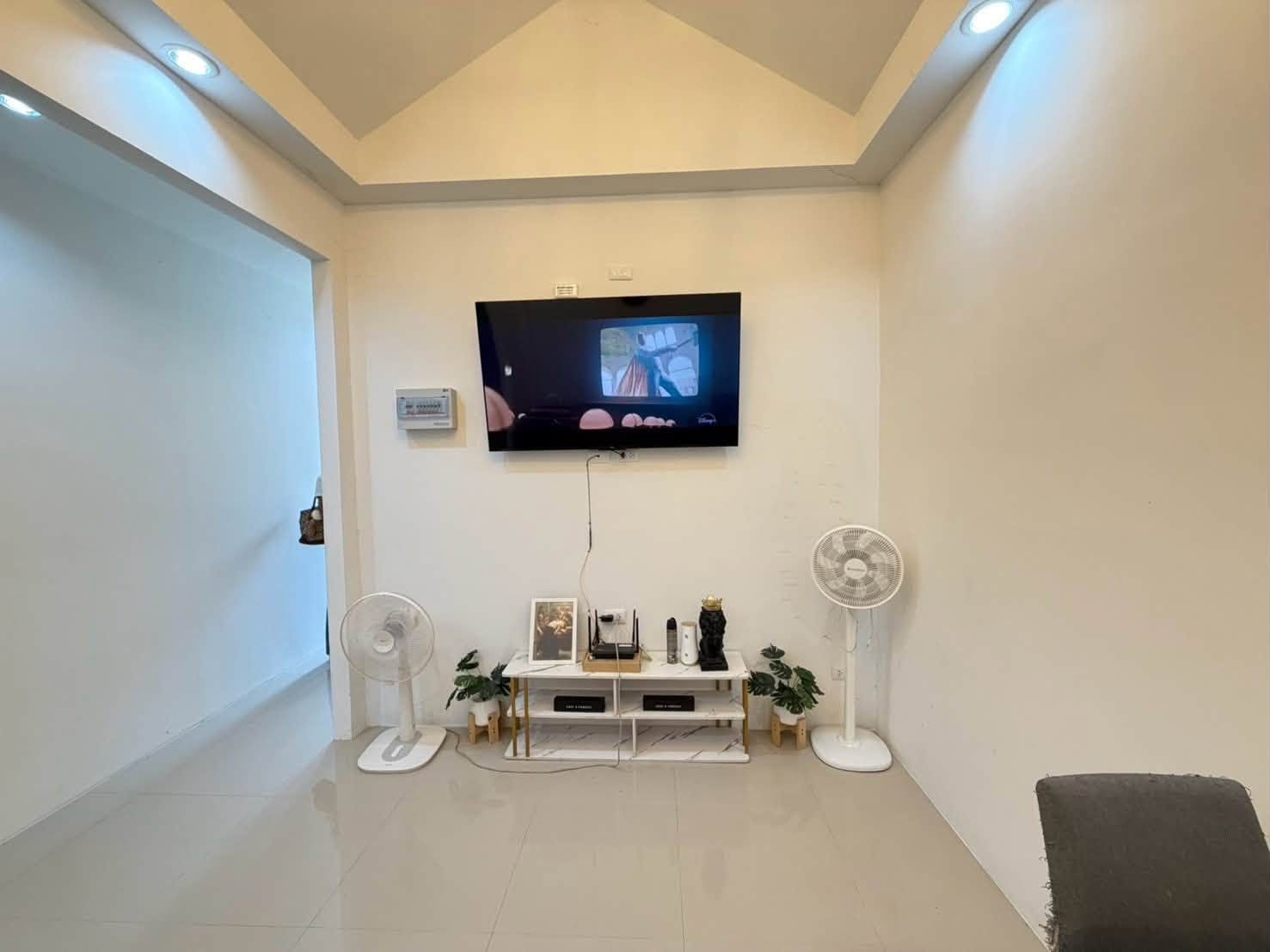 2-Bedroom House for Sale in Thalang, Phuket — interior view