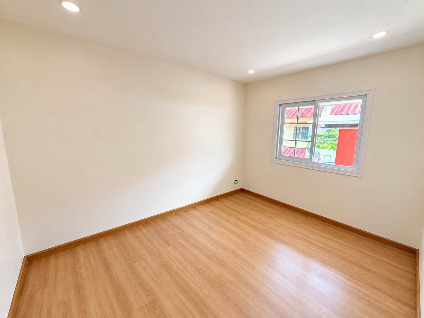 3-Bedroom House for Sale in Thalang, Phuket — interior view
