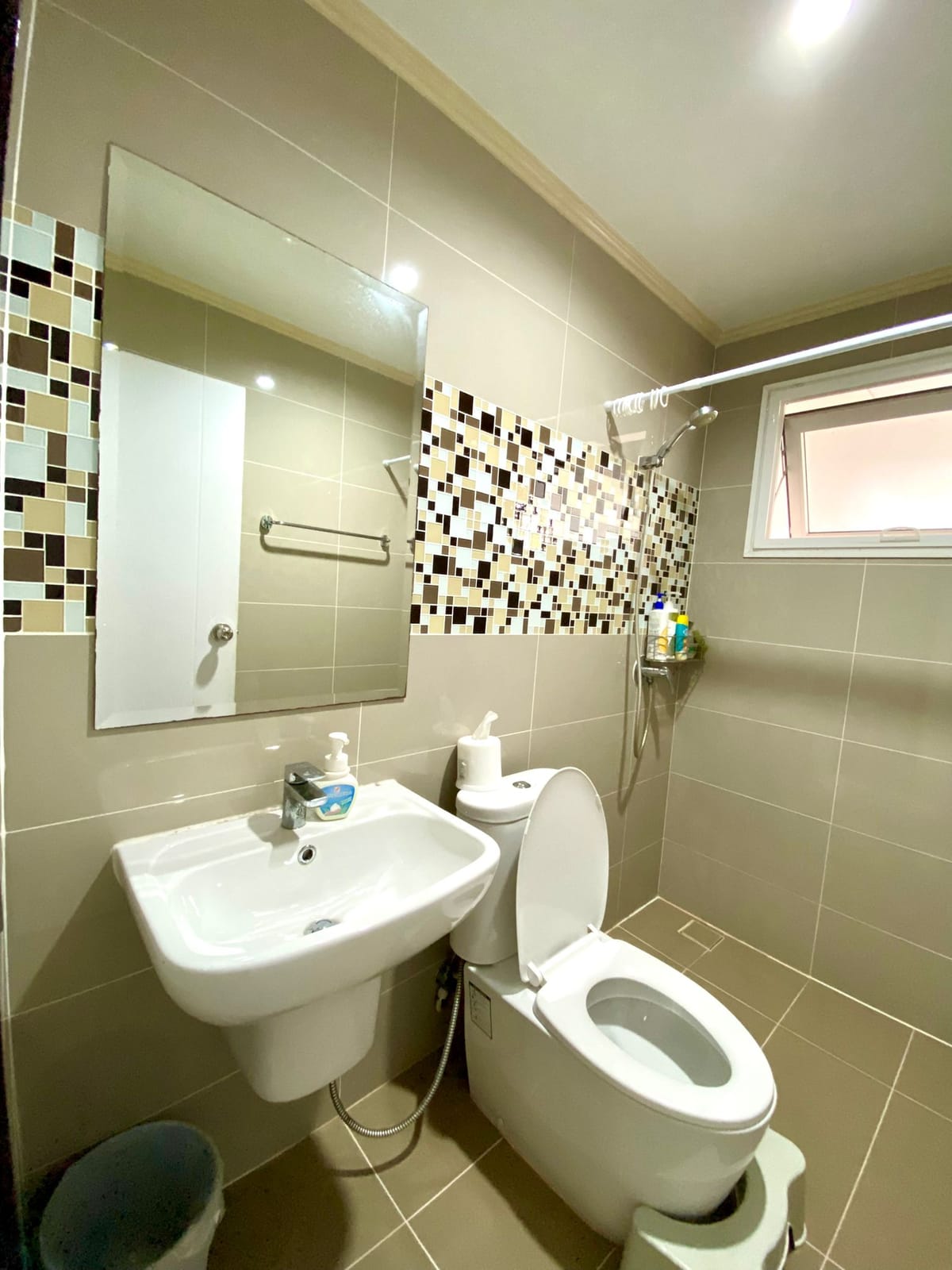 Large 5-Bedroom House for Rent in Thalang, 5 Minutes to UWC 10