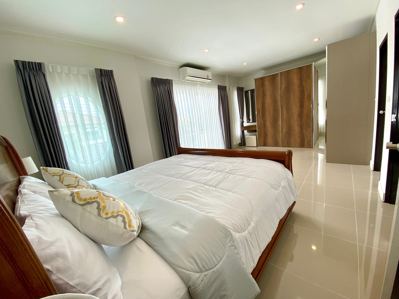 Large 5-Bedroom House for Rent in Thalang, 5 Minutes to UWC 7