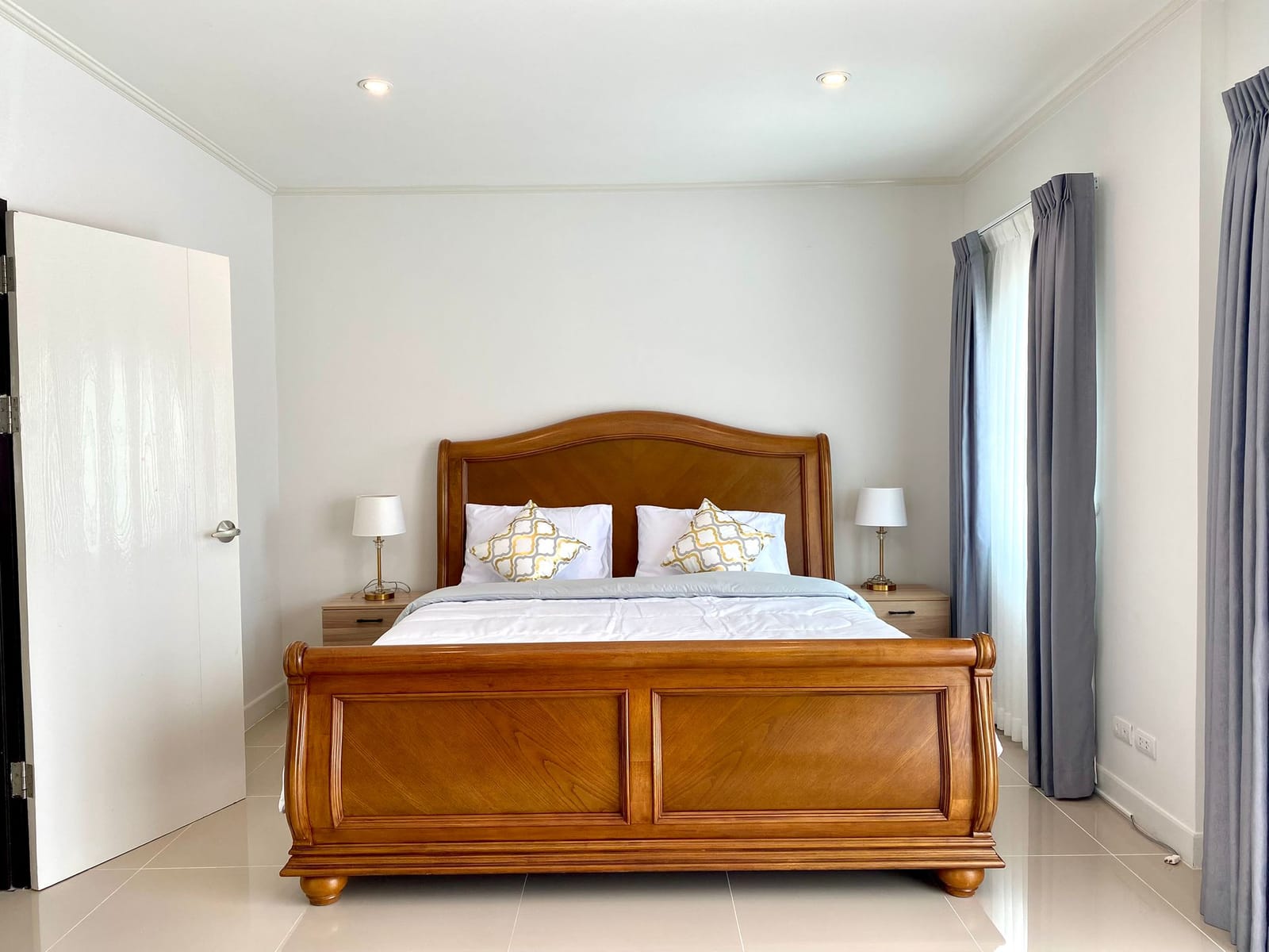 Large 5-Bedroom House for Rent in Thalang, 5 Minutes to UWC 8