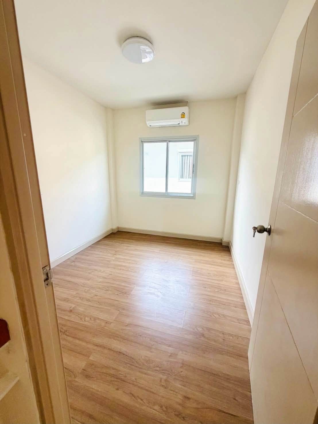 3-Bedroom Townhouse for Sale in Thalang, Phuket — interior view