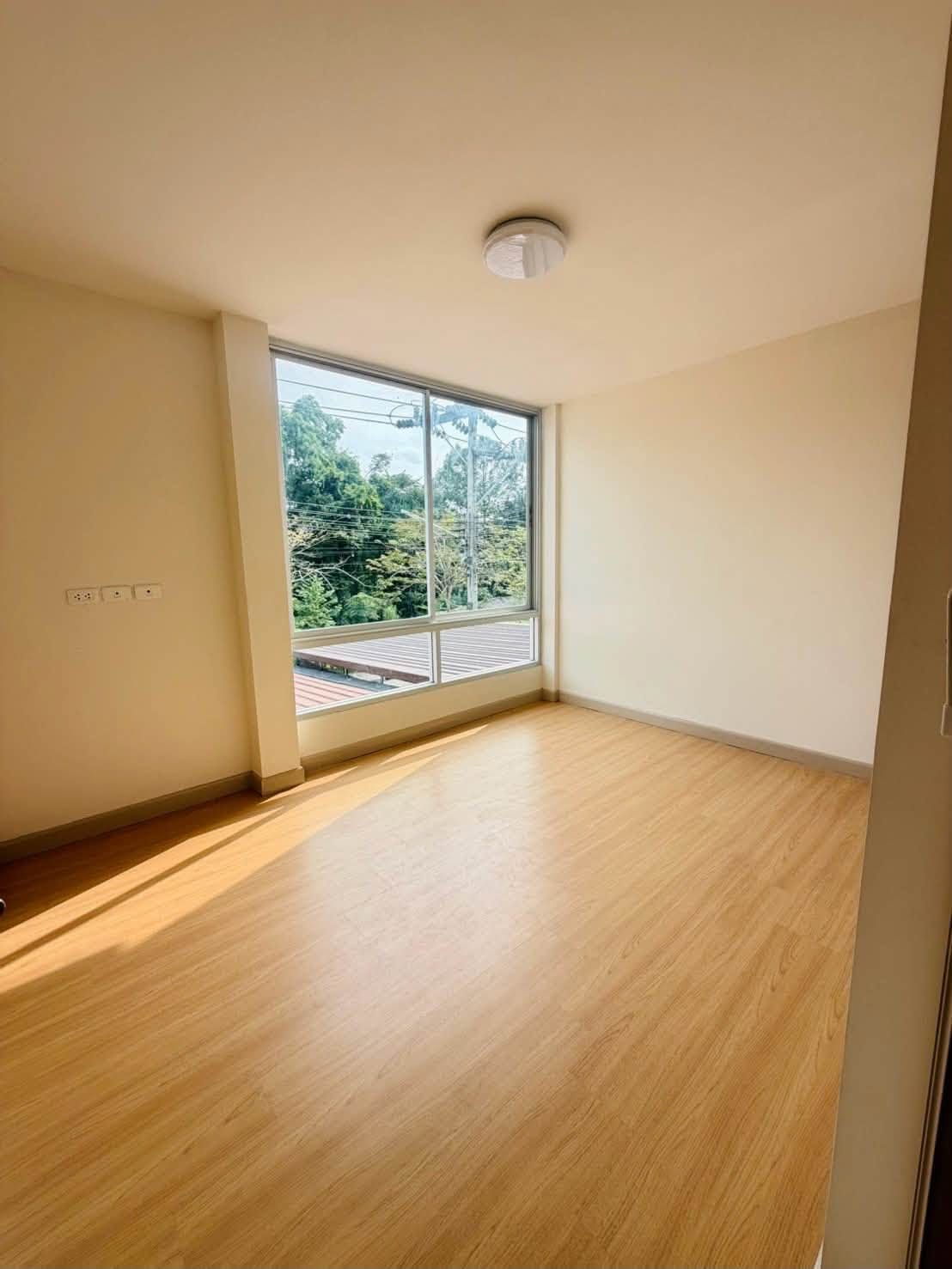 3-Bedroom Townhouse for Sale in Thalang, Phuket — interior view