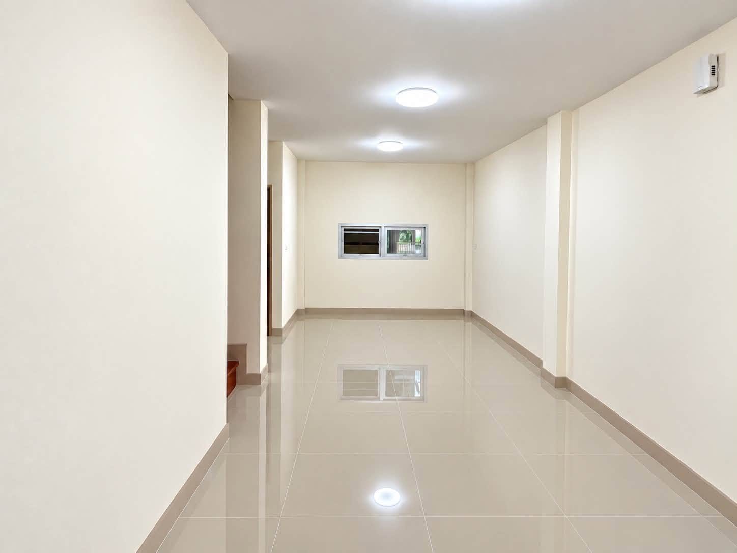 3-Bedroom Townhouse for Sale in Thalang, Phuket — interior view