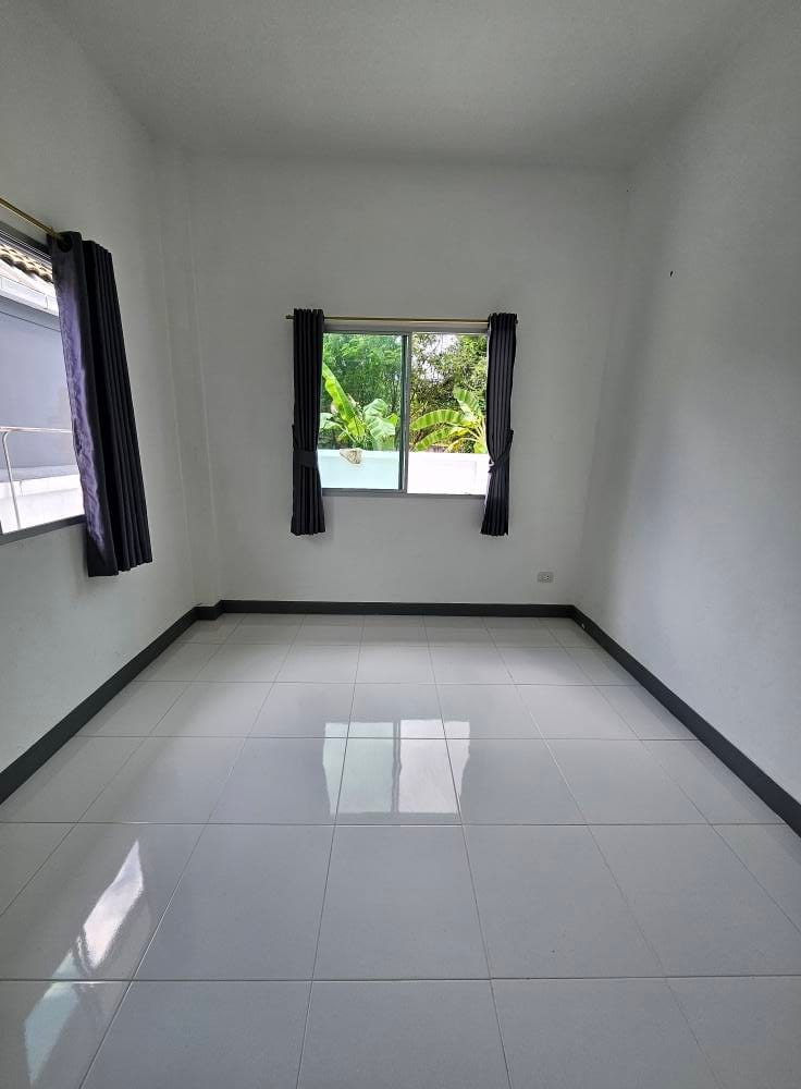 Three-Bedroom Unfurnished House Minutes from Robinson — Thalang 10