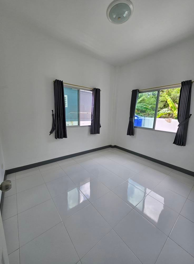 Three-Bedroom Unfurnished House Minutes from Robinson — Thalang 9