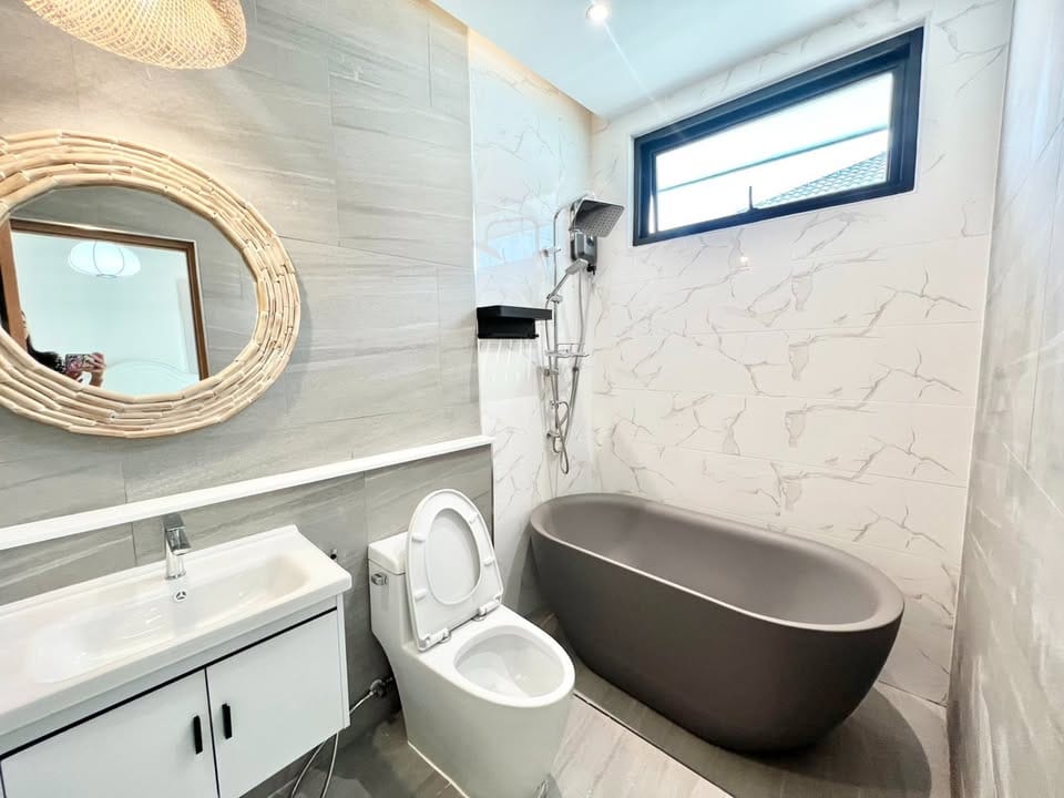 Stylish 3-Bedroom House with Office and Bathtub in Thalang 15