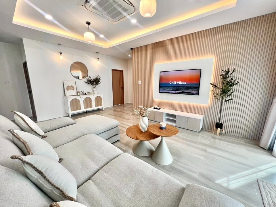 Stylish 3-Bedroom House with Office and Bathtub in Thalang 16