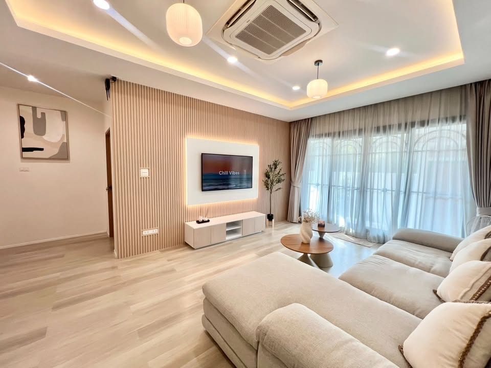 Stylish 3-Bedroom House with Office and Bathtub in Thalang 23
