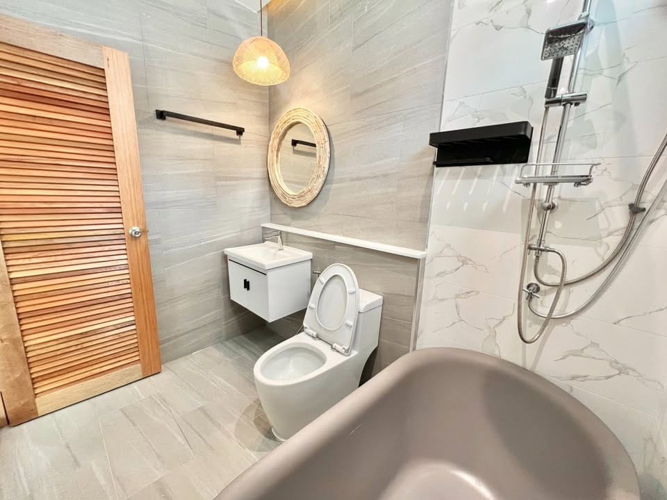Stylish 3-Bedroom House with Office and Bathtub in Thalang 8
