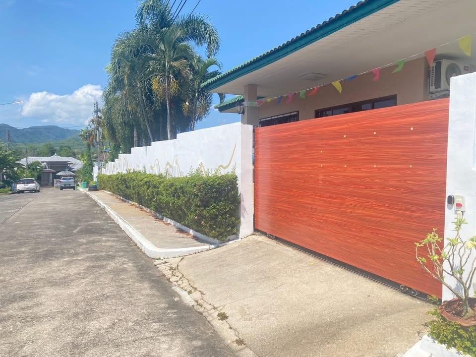 Pet-Friendly Home with Big Garden near Heroines Monument, Thalang 19