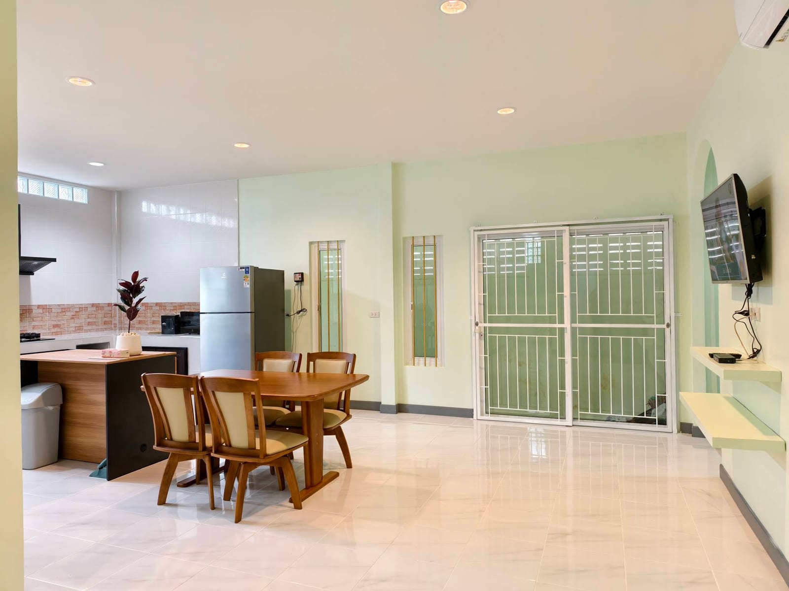 3-Bedroom House for Rent in Thalang, Phuket — interior view