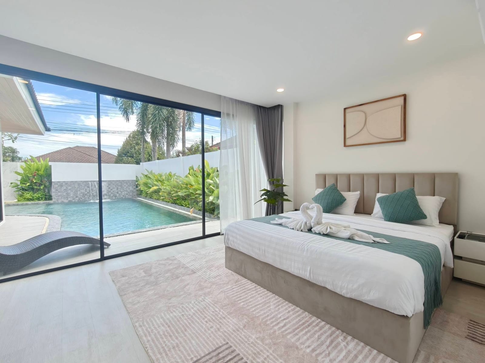 4-Bedroom Villa for Rent in Thalang, Phuket — interior view