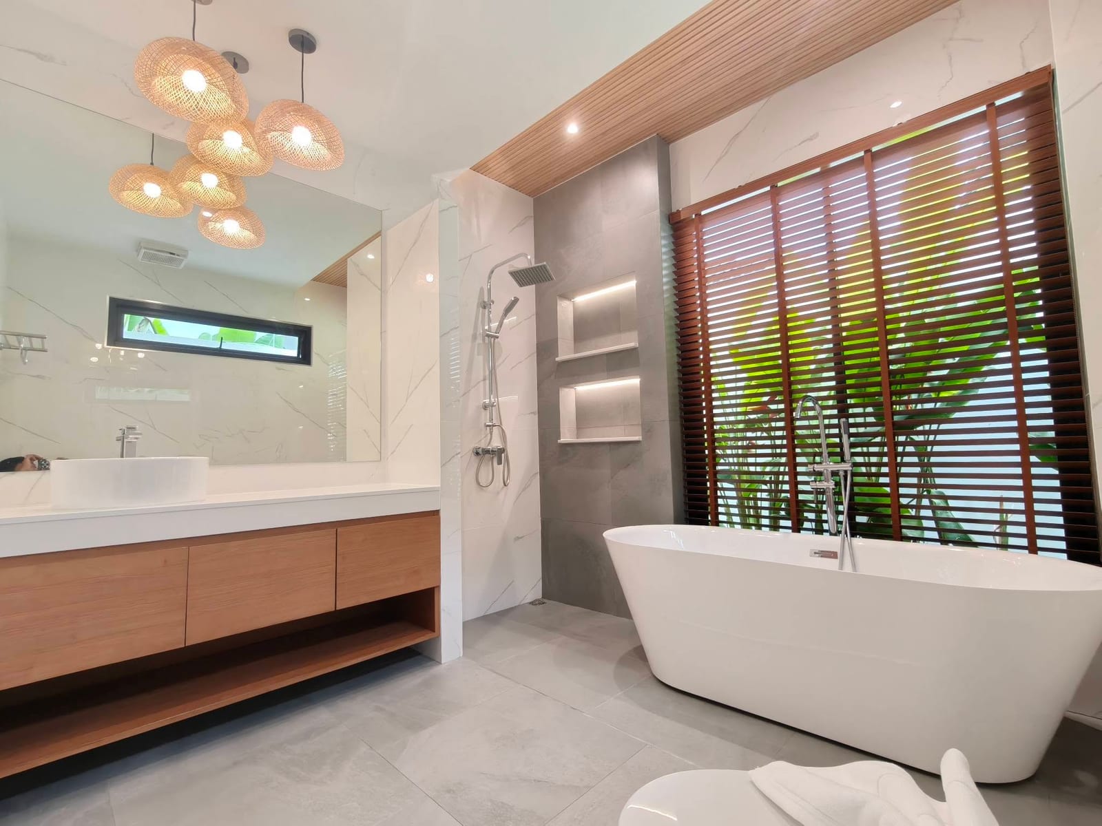 4-Bedroom Villa for Rent in Thalang, Phuket — interior view