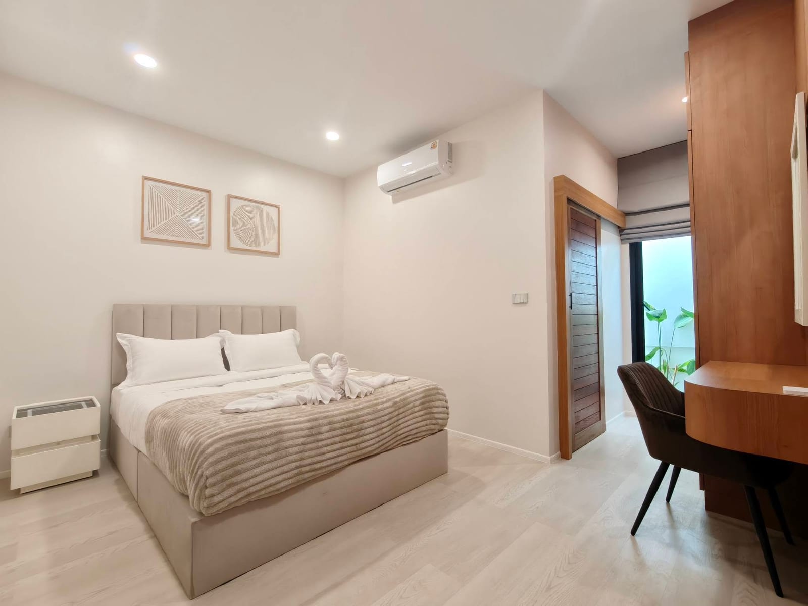 4-Bedroom Villa for Rent in Thalang, Phuket — interior view