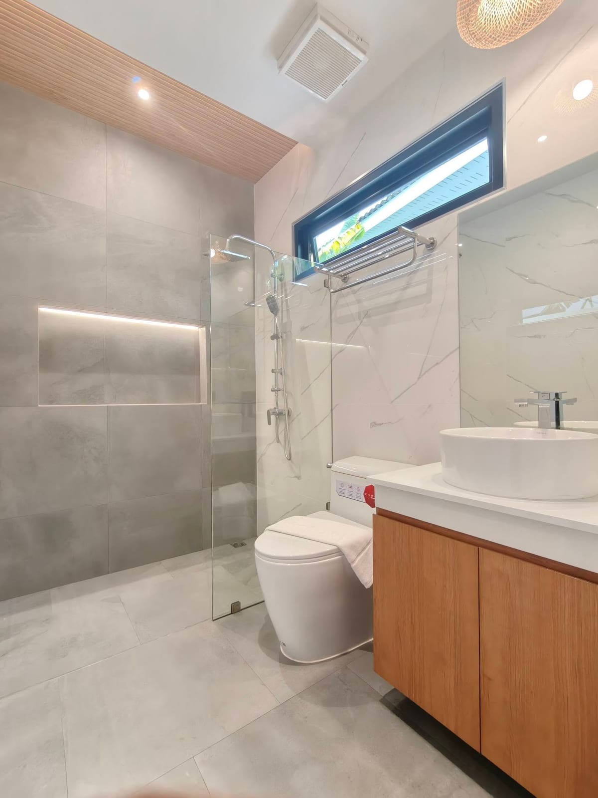 4-Bedroom Villa for Rent in Thalang, Phuket — interior view